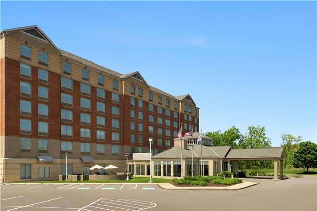 Images Hilton Garden Inn Cleveland Airport