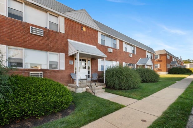 Images Aston Pointe Apartment Homes