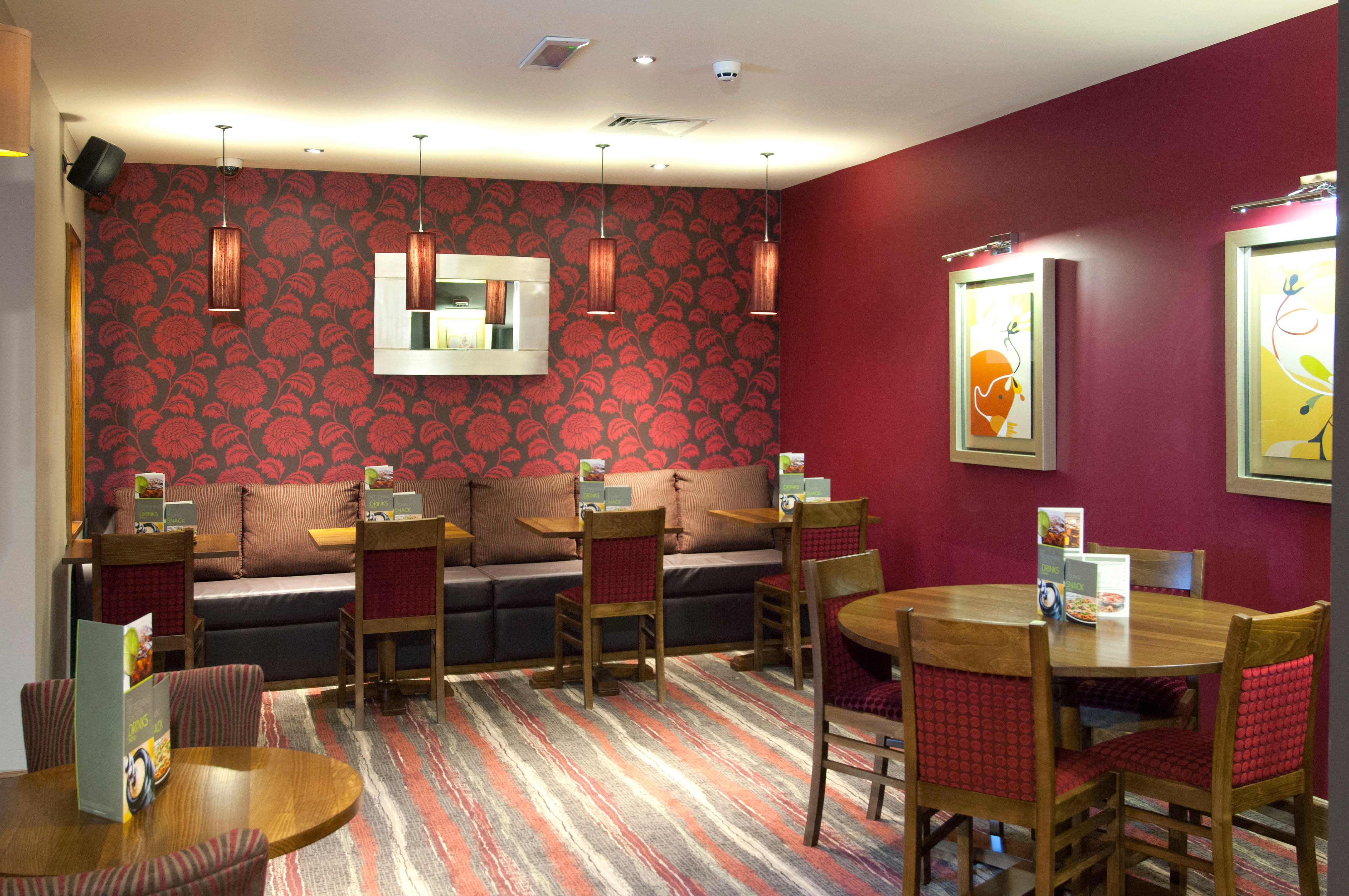 Images Premier Inn High Wycombe Central hotel