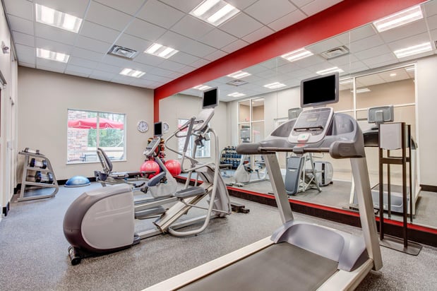Images Holiday Inn & Suites Lafayette North by IHG