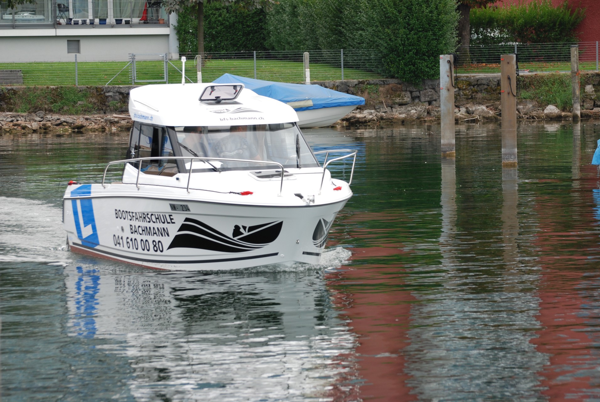 Bilder Bootsfahrschule Bachmann - Bootsfahrschule Vierwaldstättersee