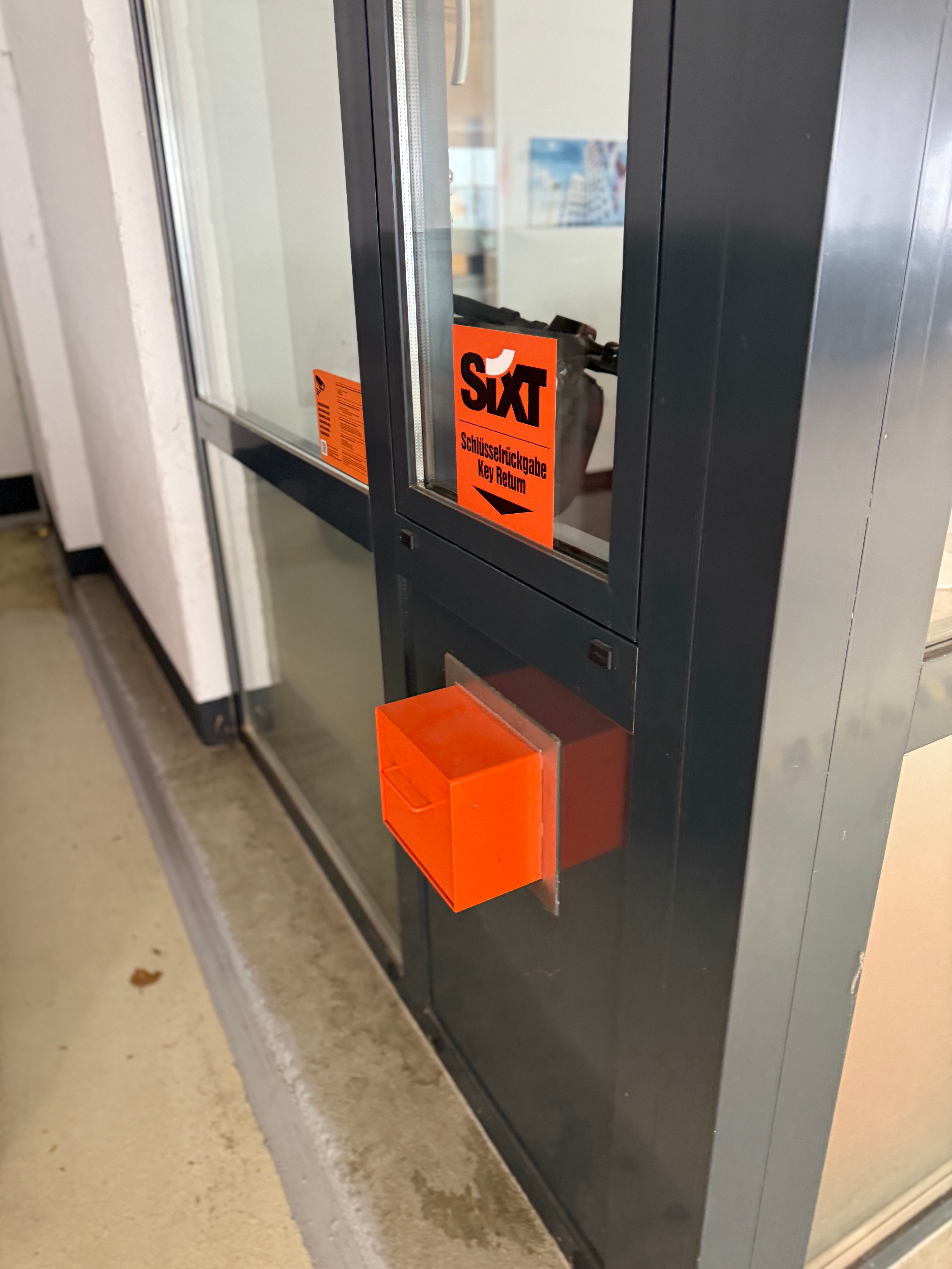 SIXT Autovermietung Düsseldorf Königsallee, Talstr. 1 in Düsseldorf
