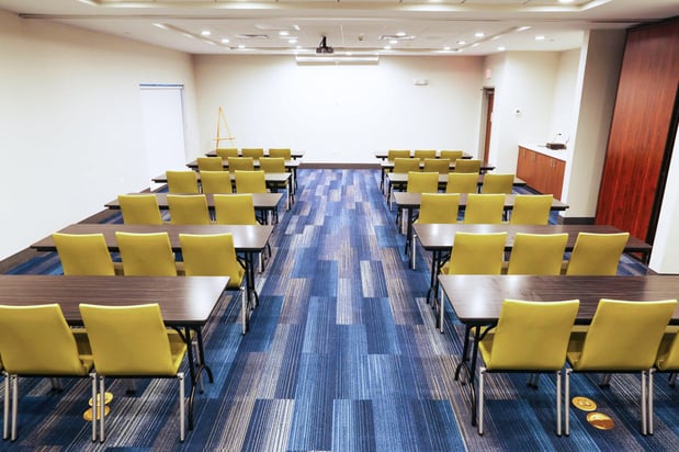 Images Holiday Inn Express & Suites Houston IAH - Beltway 8 by IHG