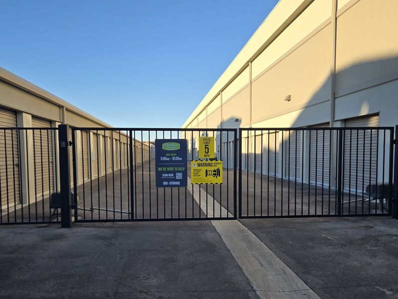 Images Extra Space Storage