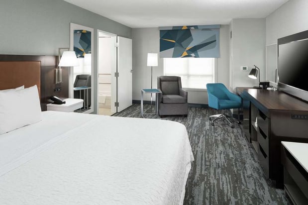 Images Hampton Inn & Suites Memphis-Beale Street