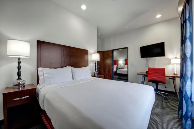 Images Holiday Inn Express & Suites Oklahoma City North by IHG
