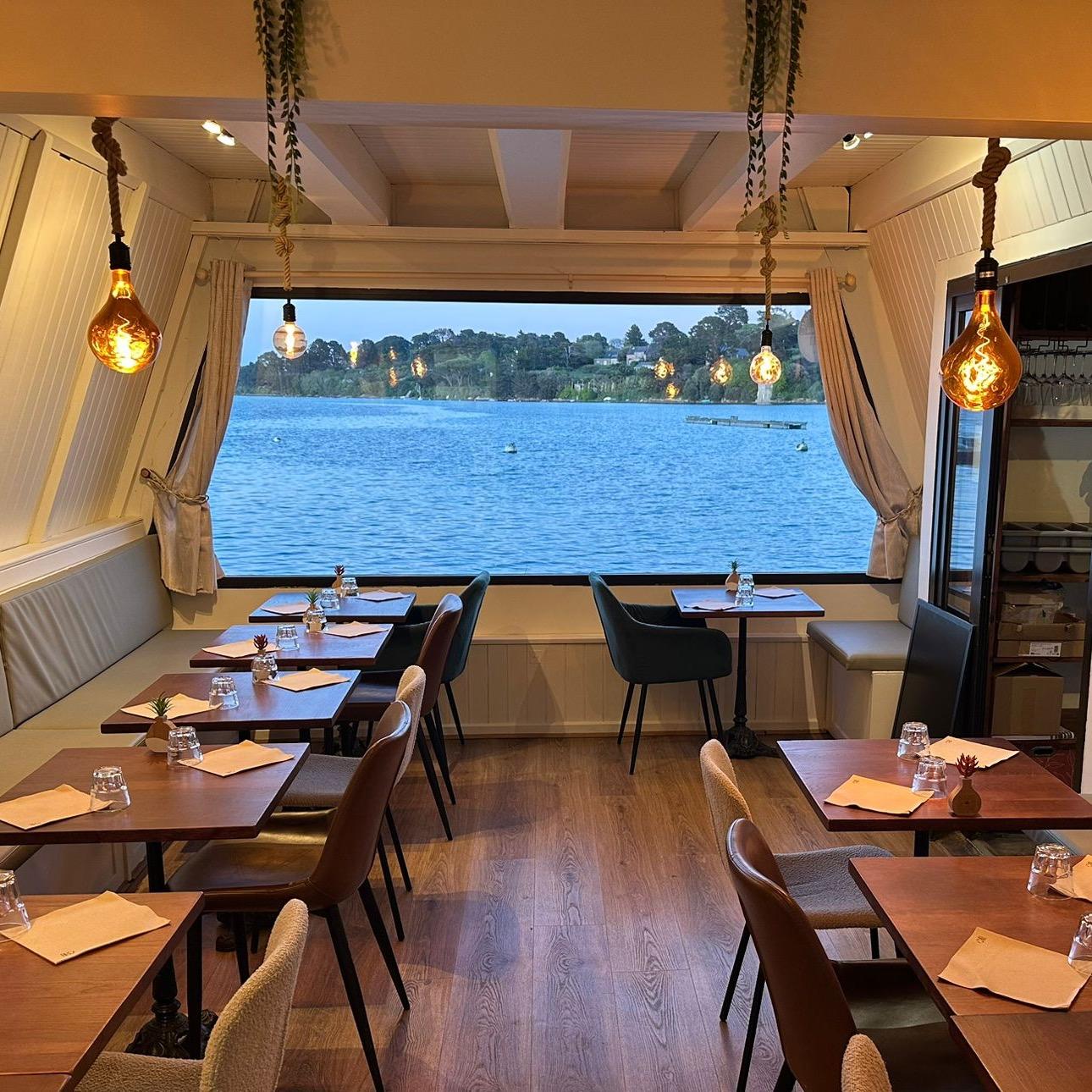 CHEZ JONAS restaurant