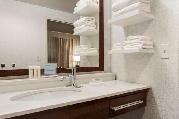 Images Hampton Inn Lincoln Airport