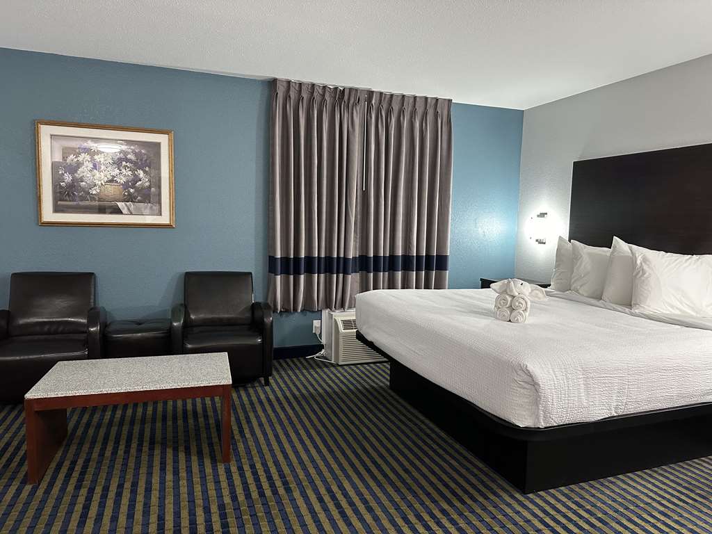 Images SureStay Plus by Best Western Brooks