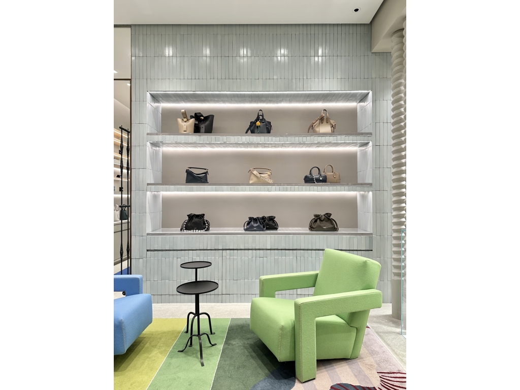 Images ロエベ 金沢香林坊大和店