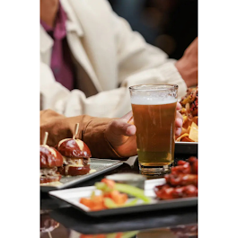 Images 1717 KITCHEN + COCKTAILS