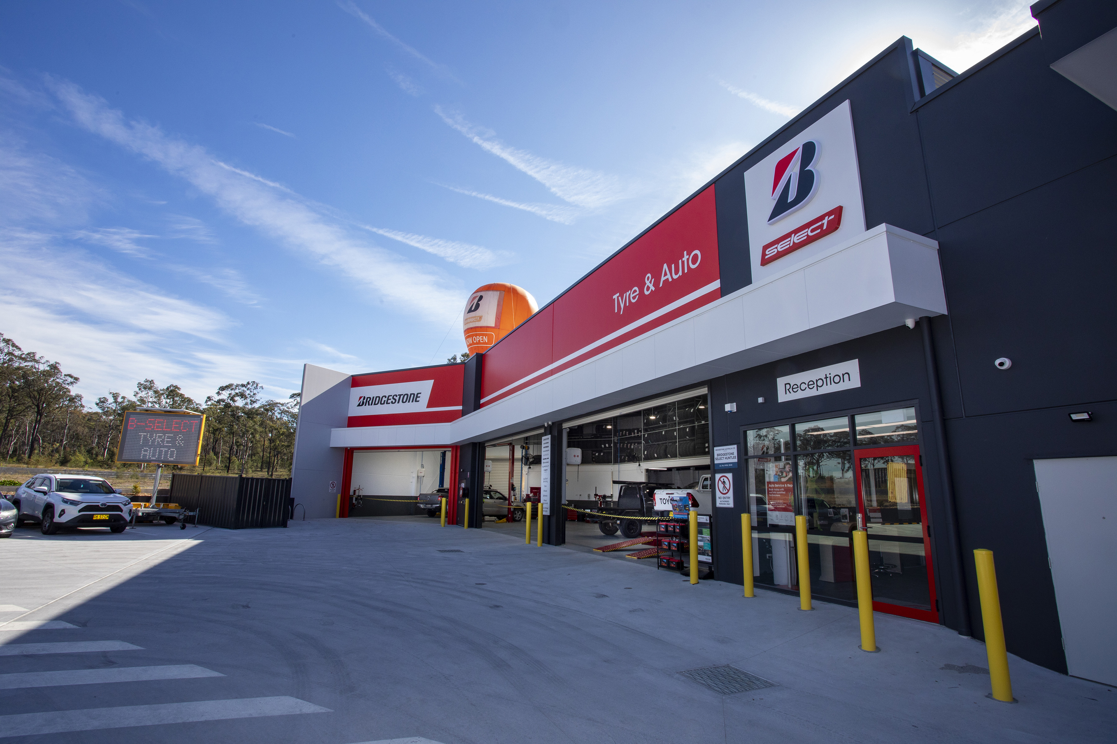 Images Bridgestone Select Tyre & Auto Huntlee