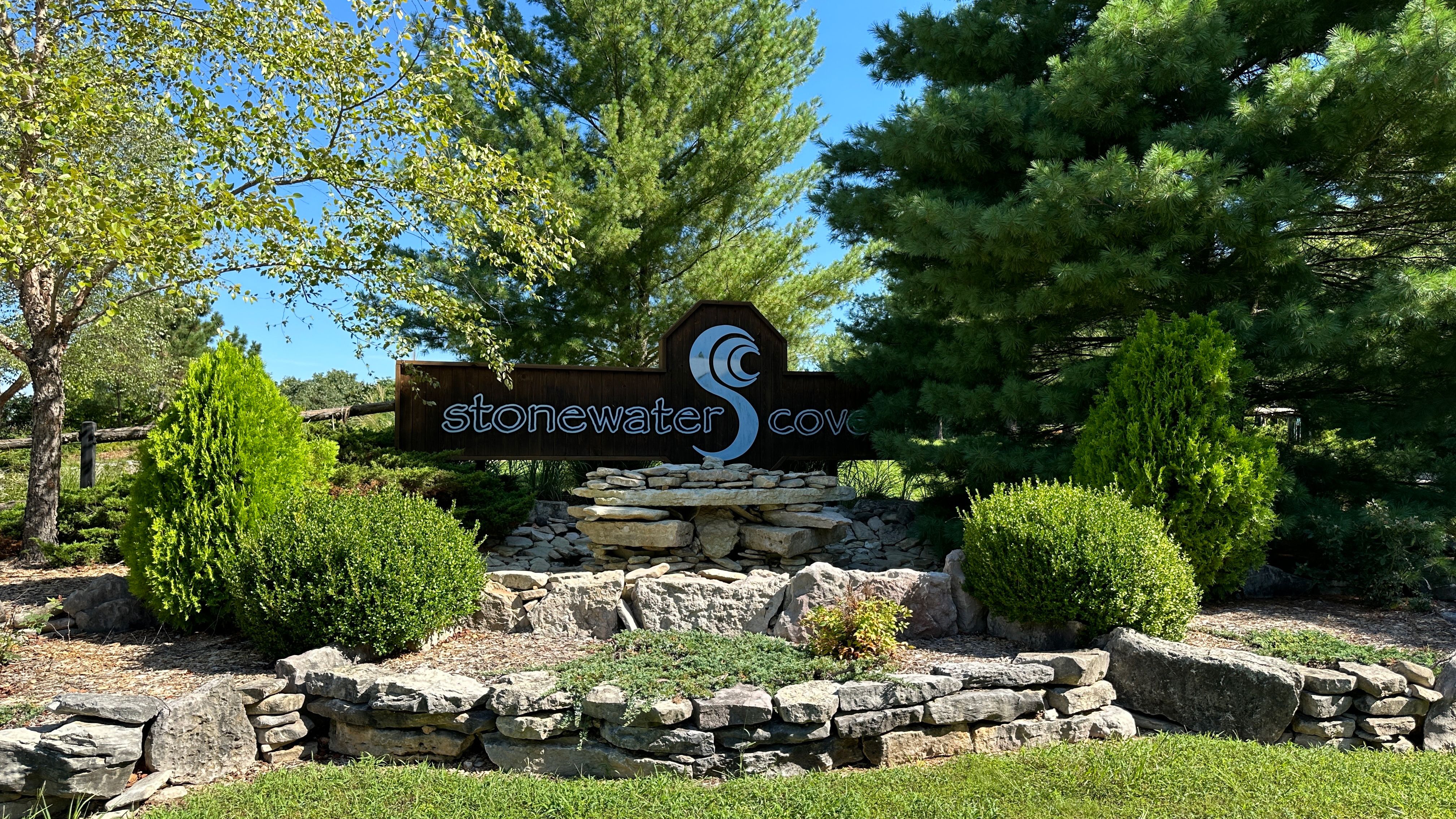 Stonewater Cove Logo