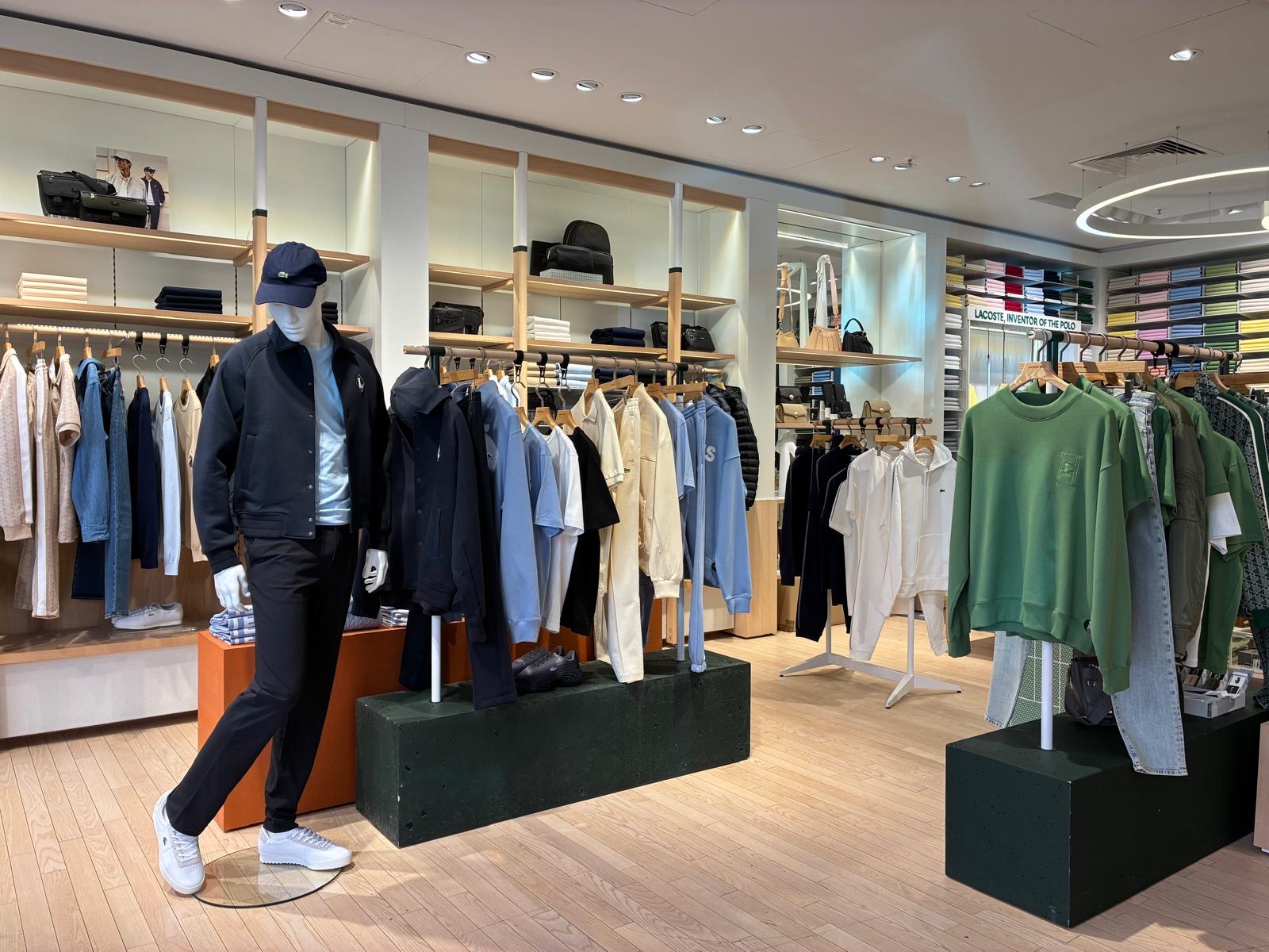 Bild 2 Lacoste Sulzbach (Taunus) in Sulzbach/Taunus