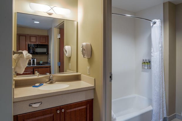 Images Holiday Inn Express Abrams Hall