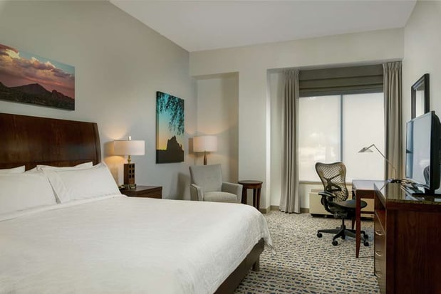 Images Hilton Garden Inn Phoenix Airport North