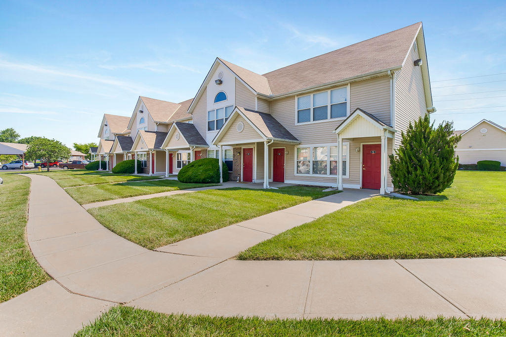 Exterior Of The Reserve At Moonlight Apartment Homes Featuring Private Entrances