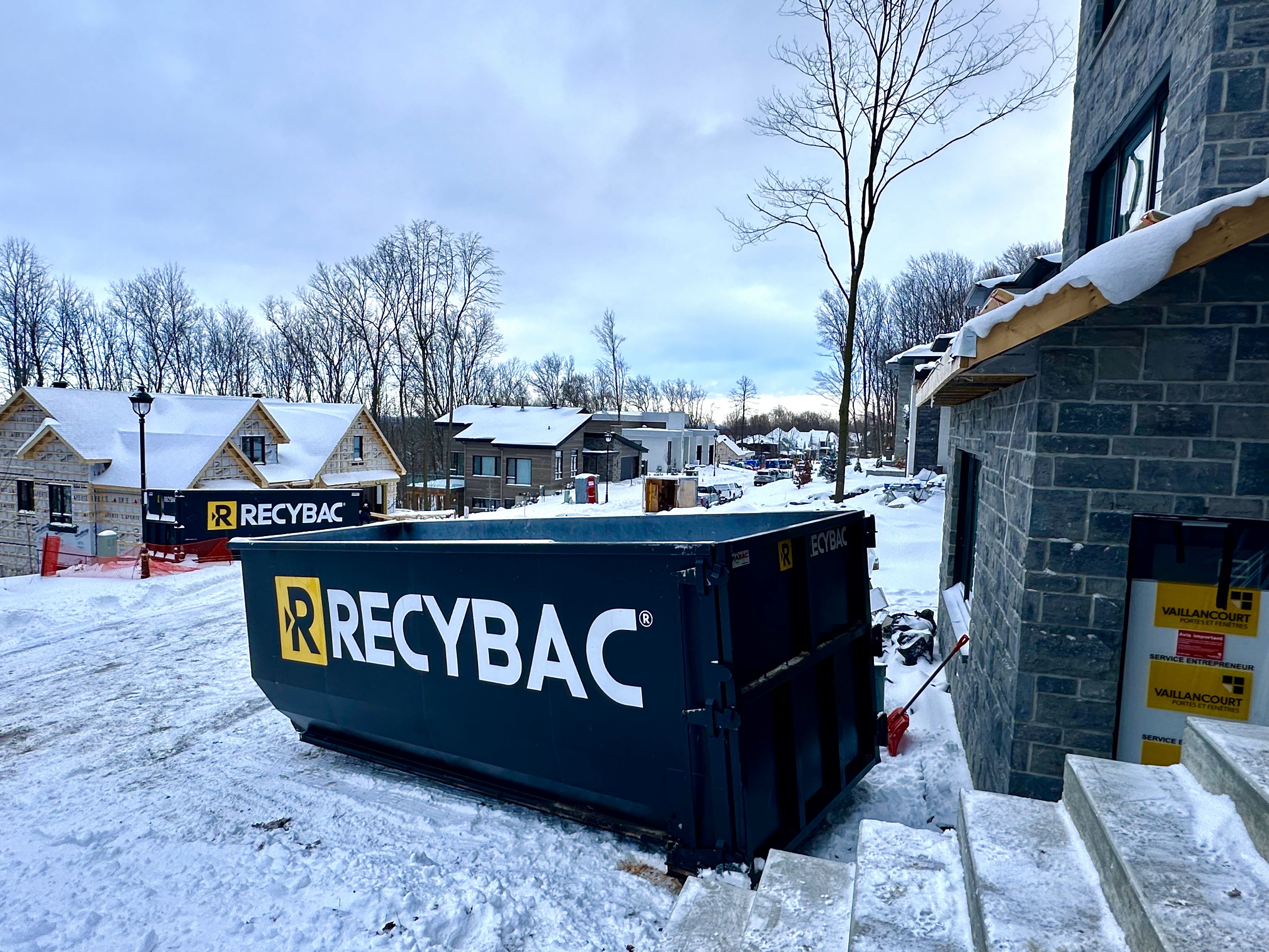 Images Location de conteneur RECYBAC Longueuil