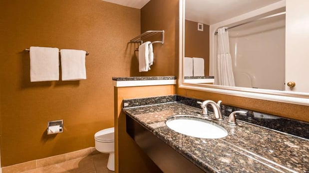 Images Best Western Plus Best WesternI Airport Hotel - Arundel Mills