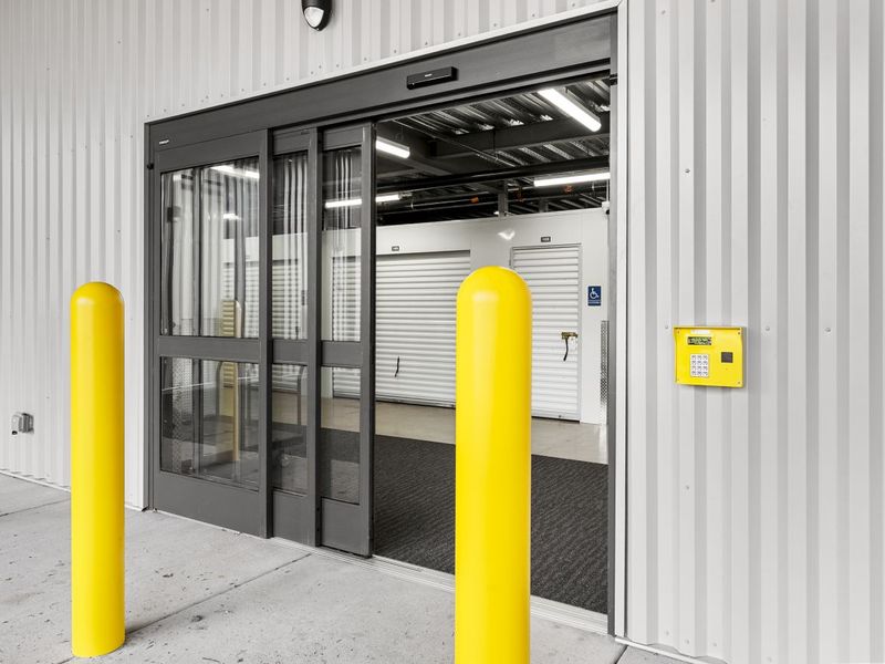 Images Extra Space Storage