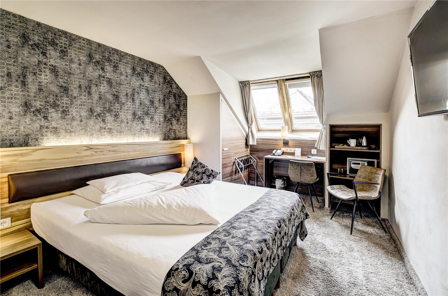 Hotel Goldener Adler, BW Signature Collection, Herzog - Friedrich Str 6 in Innsbruck