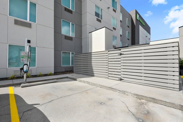 Images Holiday Inn Gonzales by IHG