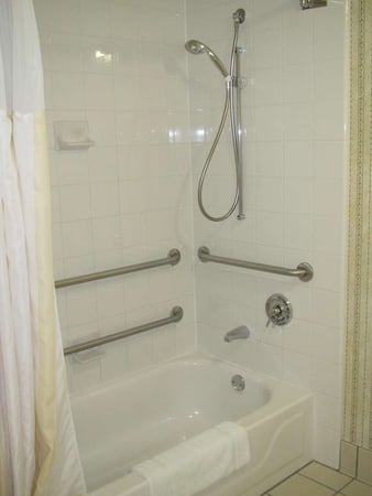 Images Hilton Garden Inn Addison