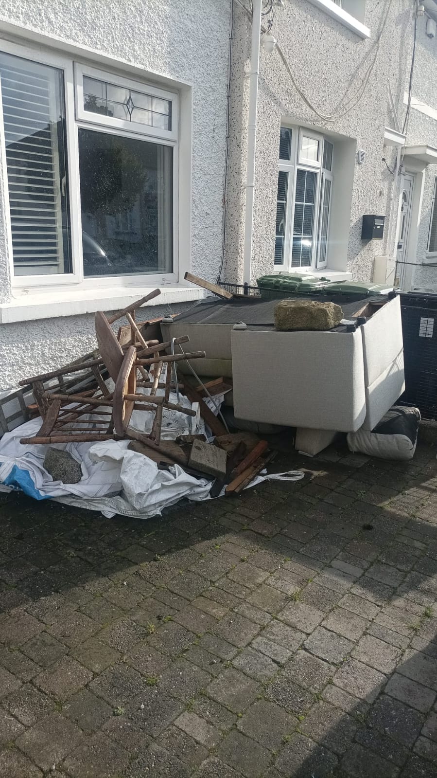 Residential Rubbish Removal, Commercial Waste Removal, Garden Waste Clearance, Construction & Renovation Waste Removal, Attic, Garage & Shed Clearance, Tree Removal & Green Waste Recycling
