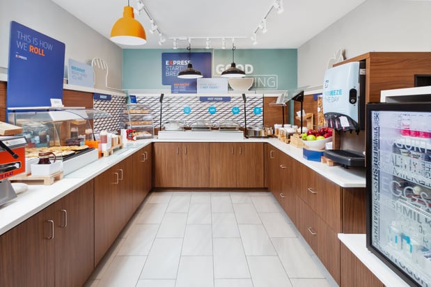 Images Holiday Inn Express Cleveland Airport - Brook Park by IHG