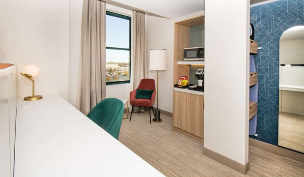 Images Hilton Garden Inn Flint Downtown