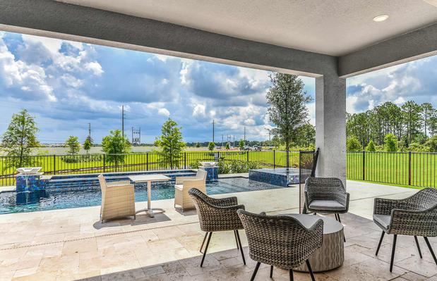 Images Split Oak Reserve by Pulte Homes