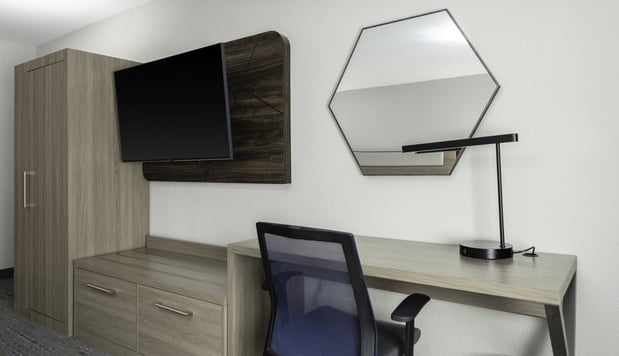 Images Holiday Inn Express & Suites Florence Northeast by IHG