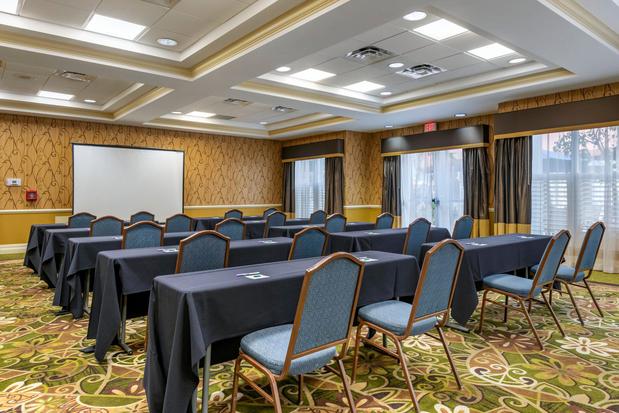 Images Holiday Inn Resort Orlando Lake Buena Vista by IHG