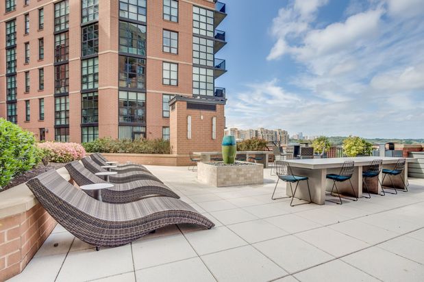 Images IO Piazza by Windsor Apartments