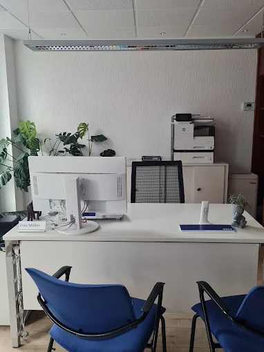 Allianz Versicherung Michelle Finken, Rahserstr. 6 in Viersen