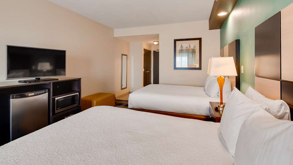 Two Queen Beds Guest Room