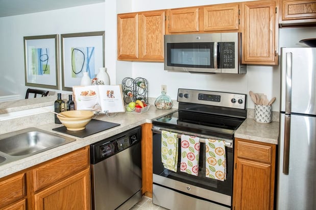 Images Village At Windermere Apartments