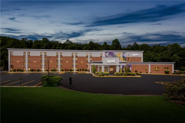 Images Spark by Hilton Lexington