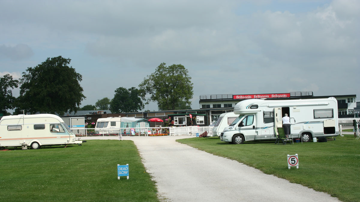 Images Uttoxeter Racecourse Caravan and Motorhome Club Campsite - CLOSED
