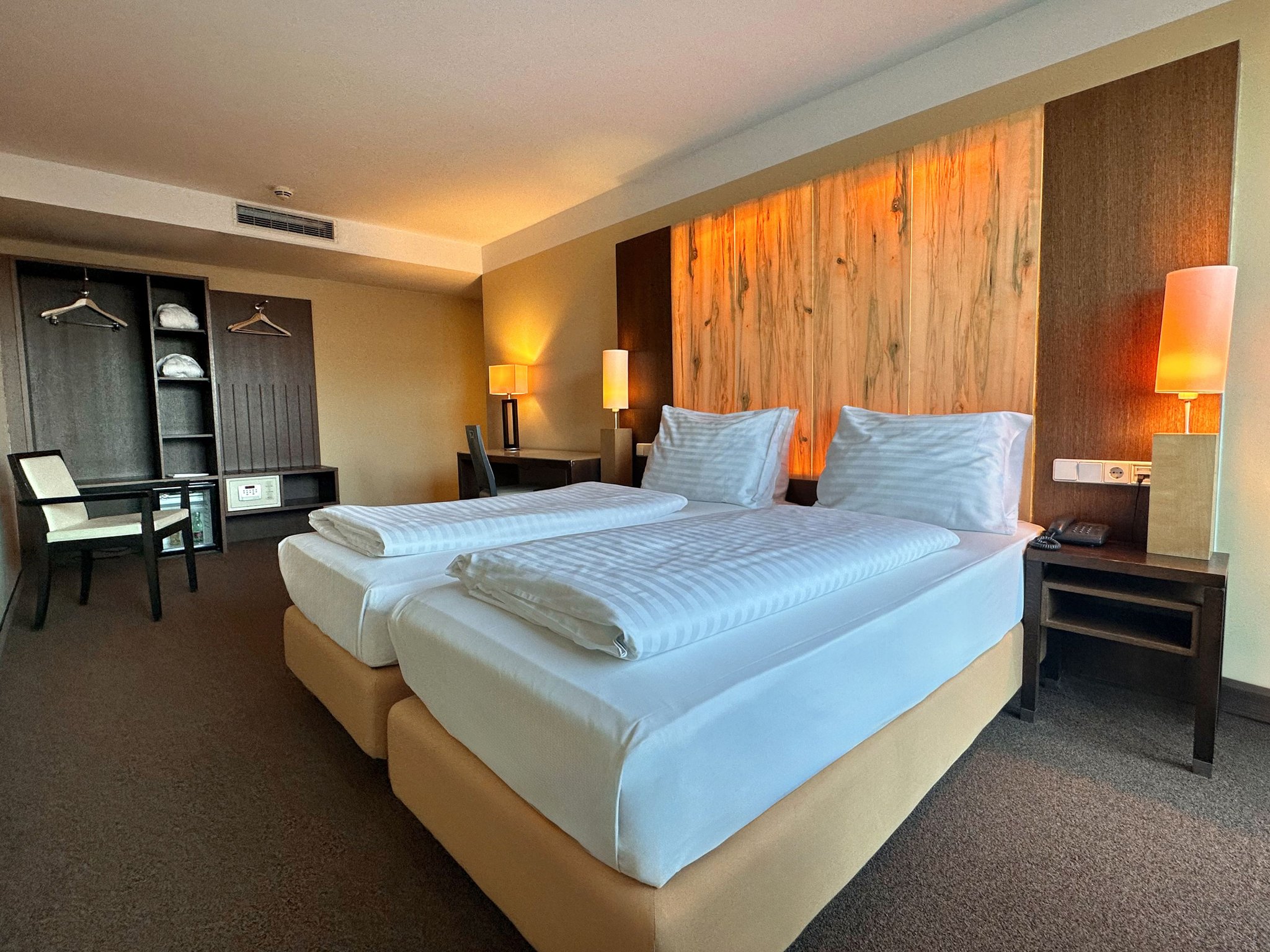 Holiday Inn Salzburg City by IHG, Sterneckstrasse 21 in Salzburg