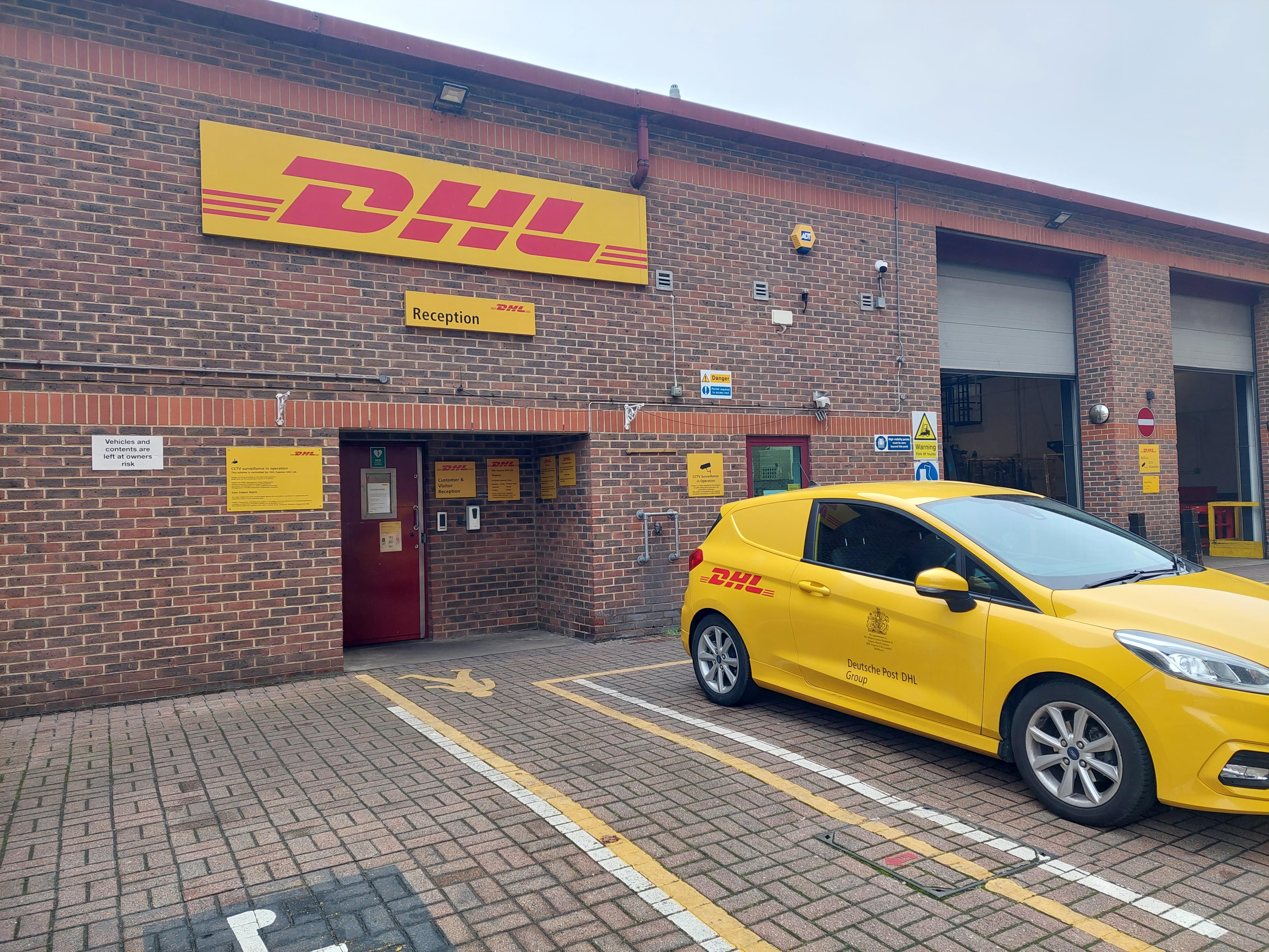 Images DHL Express Wapping