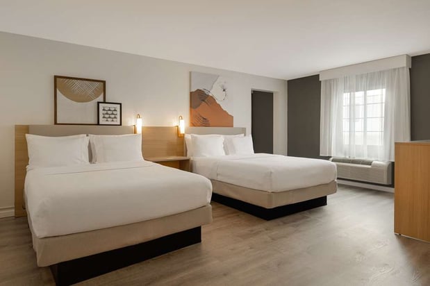 Images Spark by Hilton Rock Springs