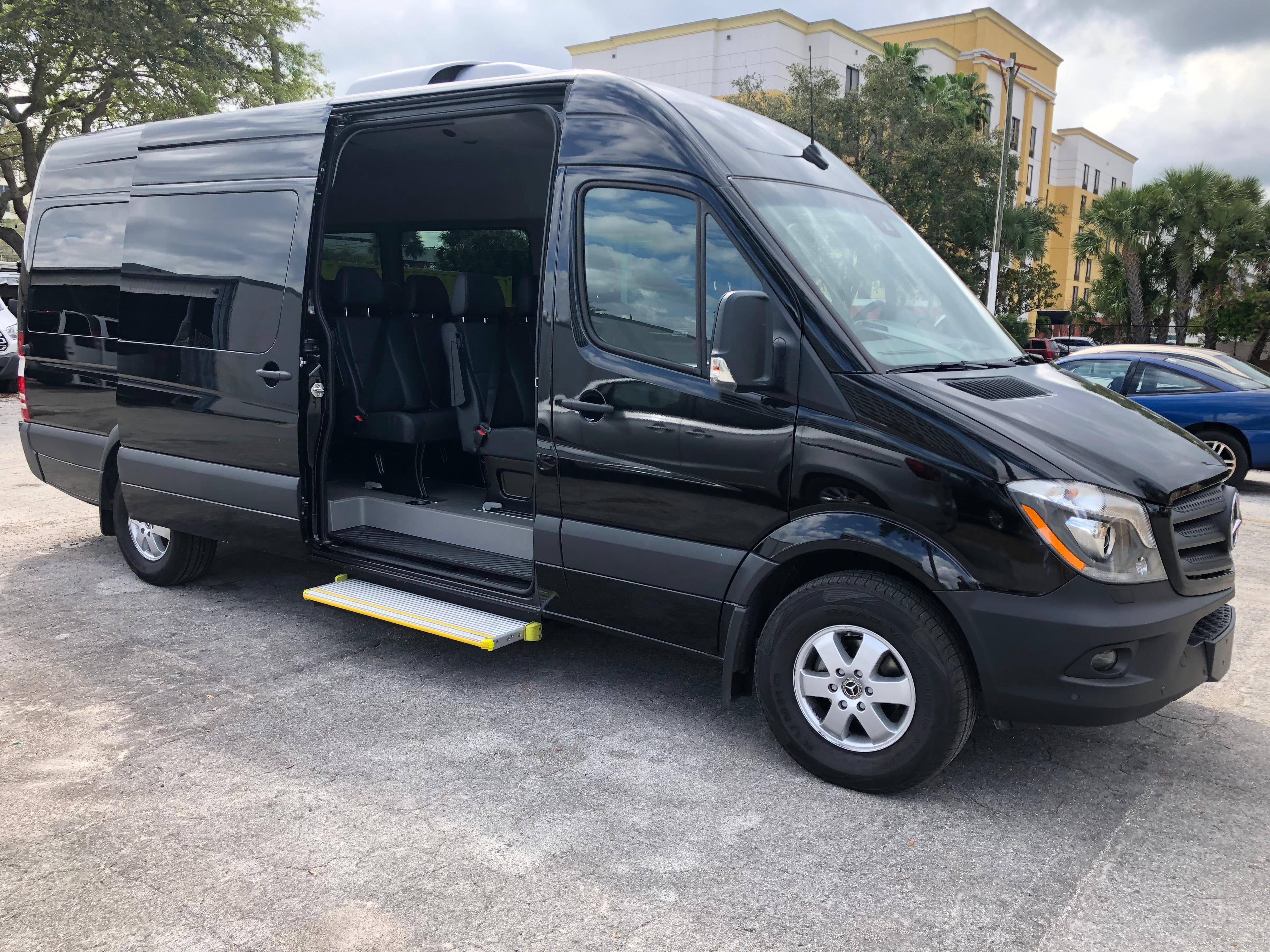 Carl's Van Rentals Tampa (813)872-7111