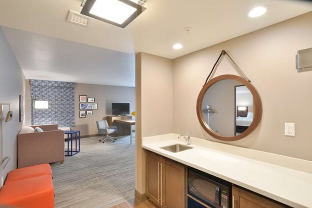 Images Hampton Inn & Suites Menomonie-UW Stout