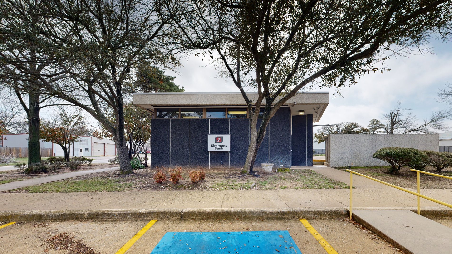 Madill Motor Bank