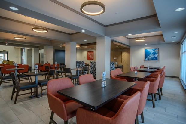 Images Holiday Inn Express & Suites Cleveland by IHG