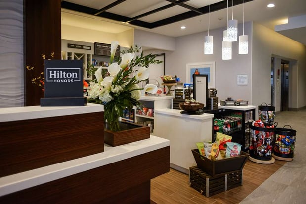 Images Hilton Garden Inn Louisville Mall of St. Matthews