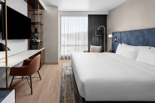 Images Hotel West & Main Conshohocken Philadelphia, Tapestry by Hilton