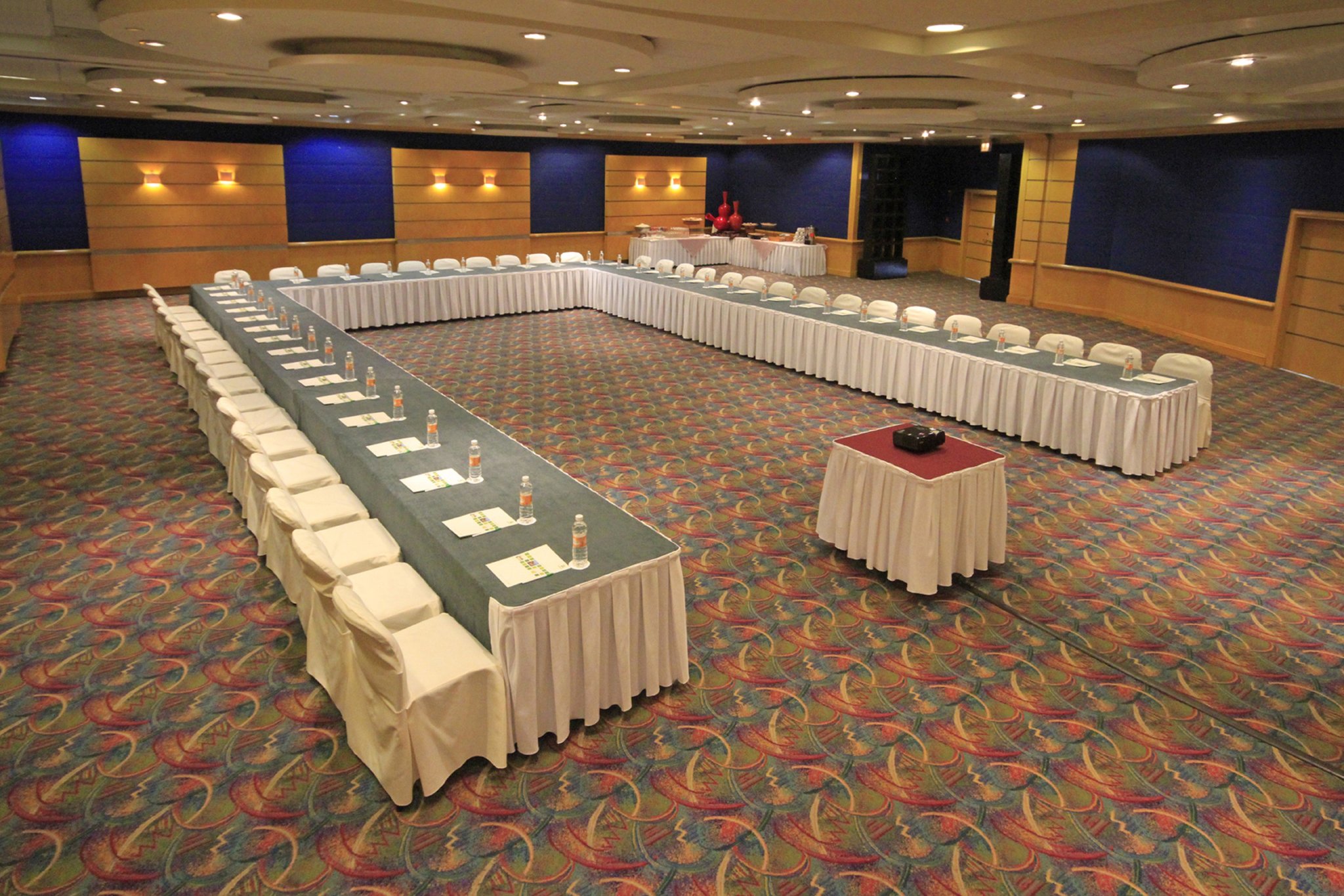 Images Holiday Inn Monterrey-Parque Fundidora by IHG
