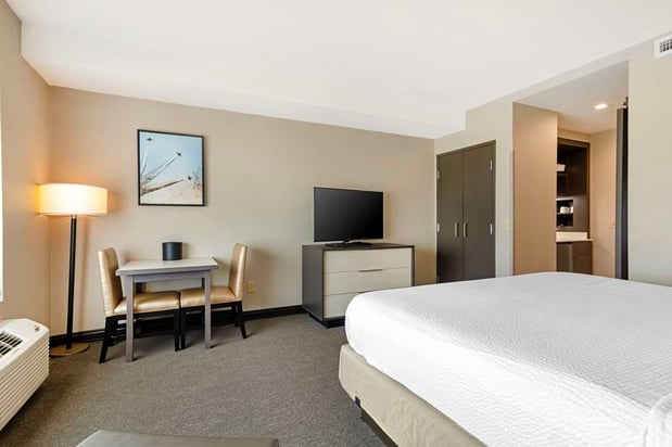 Images Best Western Plus Executive Residency Rigby's Water World Hotel